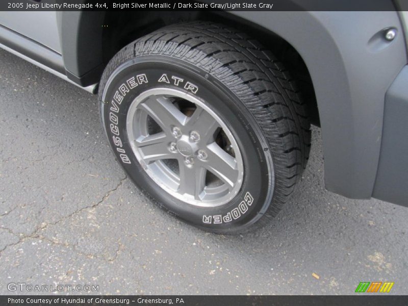 Bright Silver Metallic / Dark Slate Gray/Light Slate Gray 2005 Jeep Liberty Renegade 4x4