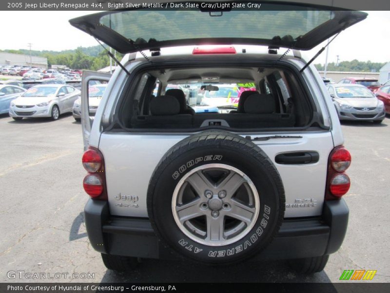 Bright Silver Metallic / Dark Slate Gray/Light Slate Gray 2005 Jeep Liberty Renegade 4x4