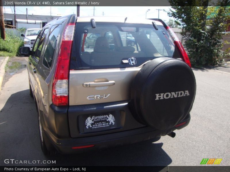 Sahara Sand Metallic / Ivory 2005 Honda CR-V LX 4WD