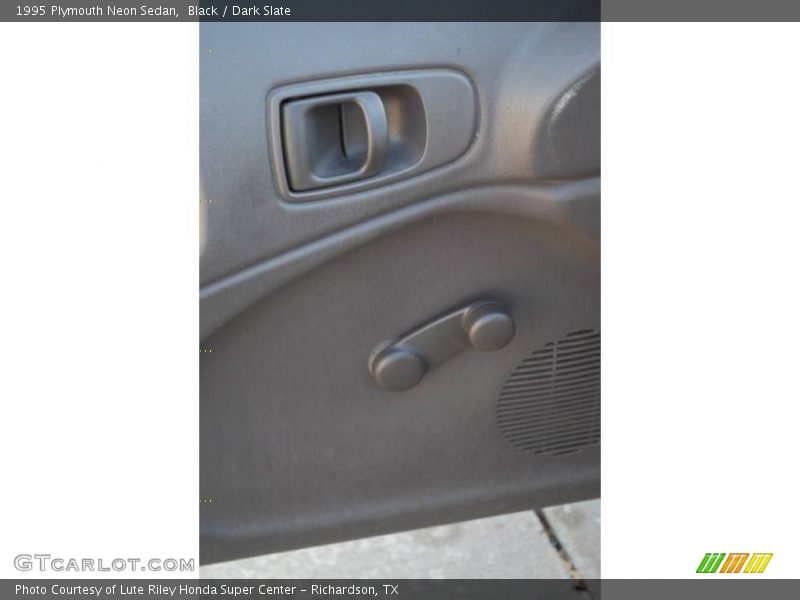 Black / Dark Slate 1995 Plymouth Neon Sedan