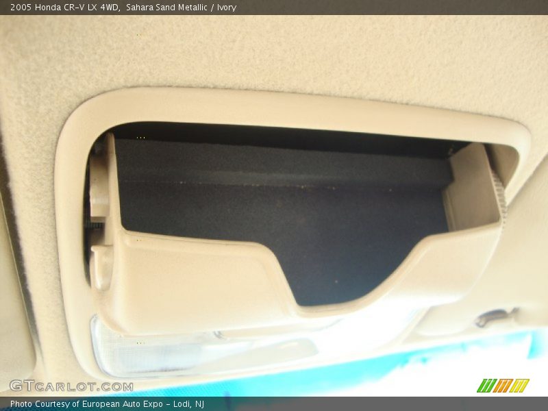 Sahara Sand Metallic / Ivory 2005 Honda CR-V LX 4WD