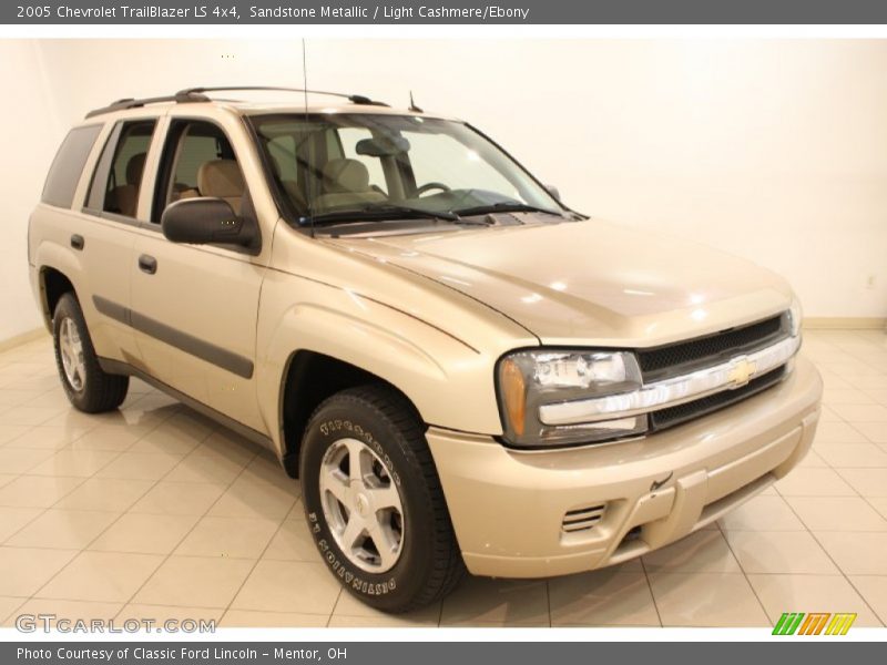 Sandstone Metallic / Light Cashmere/Ebony 2005 Chevrolet TrailBlazer LS 4x4