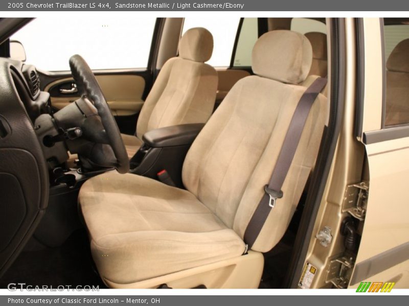 Sandstone Metallic / Light Cashmere/Ebony 2005 Chevrolet TrailBlazer LS 4x4