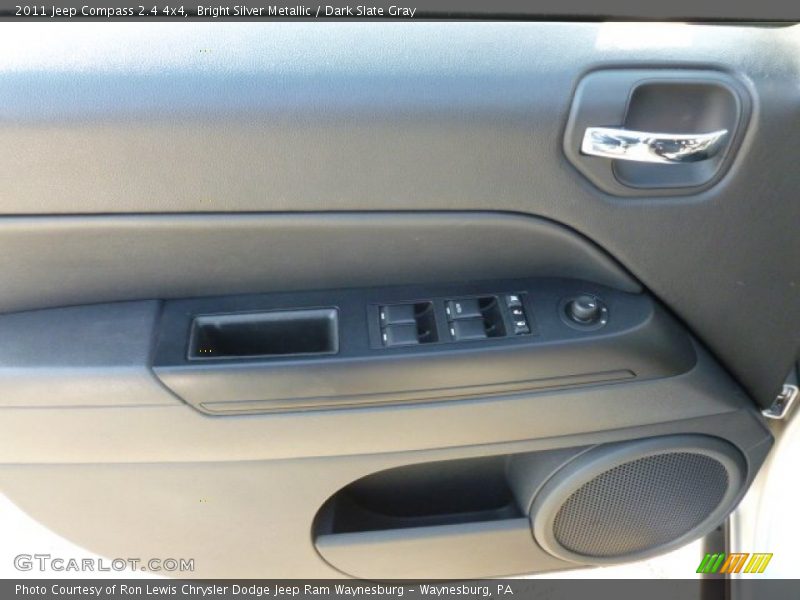 Bright Silver Metallic / Dark Slate Gray 2011 Jeep Compass 2.4 4x4