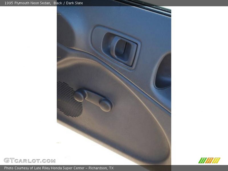Black / Dark Slate 1995 Plymouth Neon Sedan