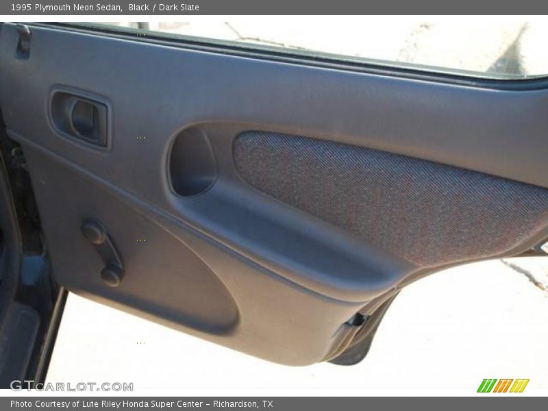 Black / Dark Slate 1995 Plymouth Neon Sedan