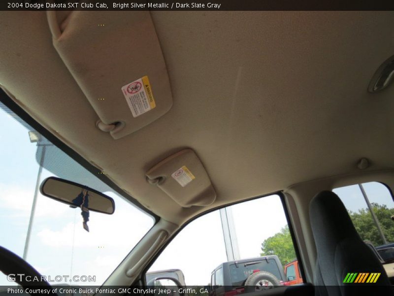 Bright Silver Metallic / Dark Slate Gray 2004 Dodge Dakota SXT Club Cab