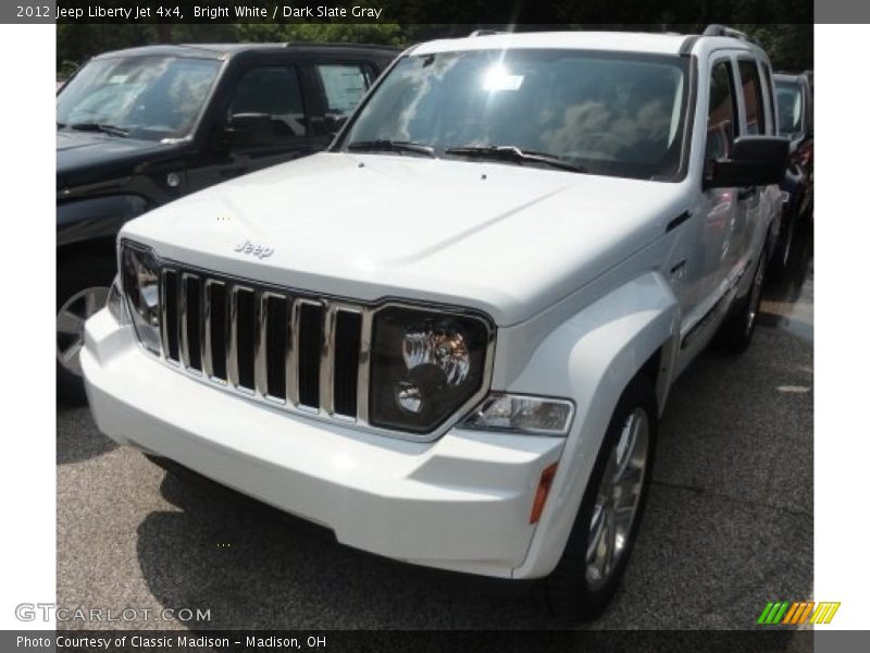 Bright White / Dark Slate Gray 2012 Jeep Liberty Jet 4x4