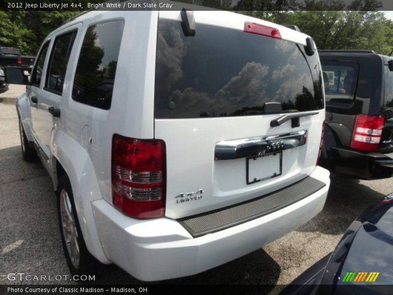 Bright White / Dark Slate Gray 2012 Jeep Liberty Jet 4x4