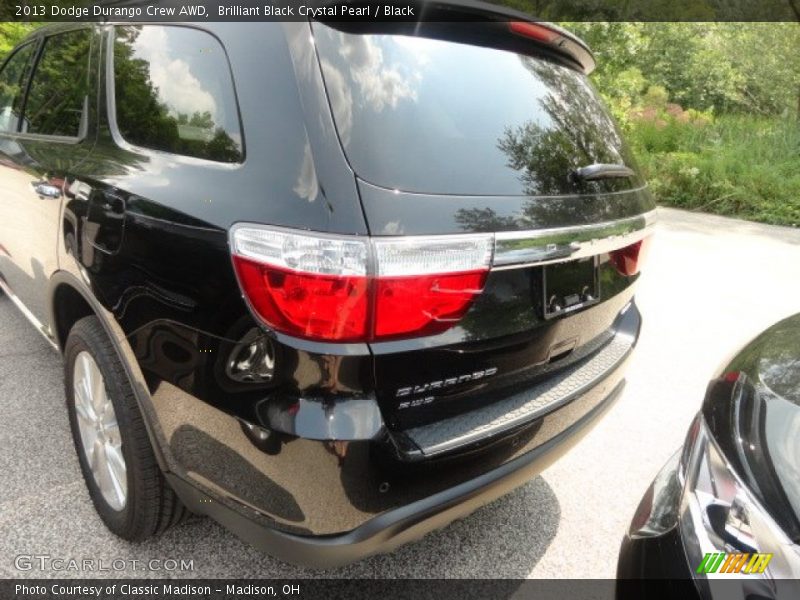 Brilliant Black Crystal Pearl / Black 2013 Dodge Durango Crew AWD