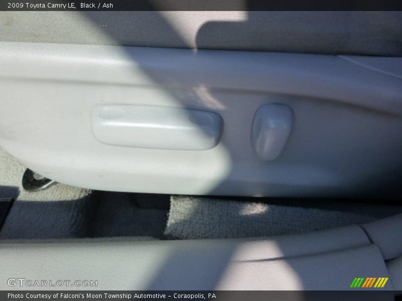 Black / Ash 2009 Toyota Camry LE