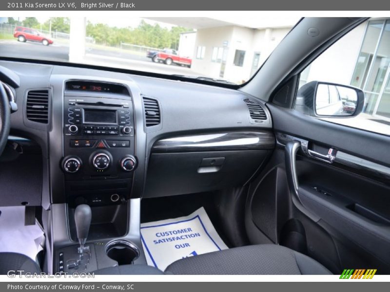 Bright Silver / Black 2011 Kia Sorento LX V6
