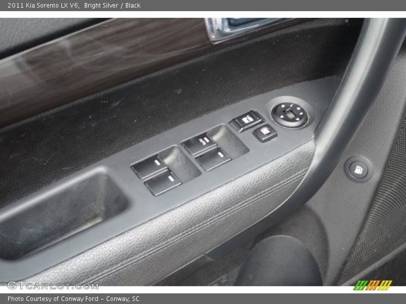 Bright Silver / Black 2011 Kia Sorento LX V6