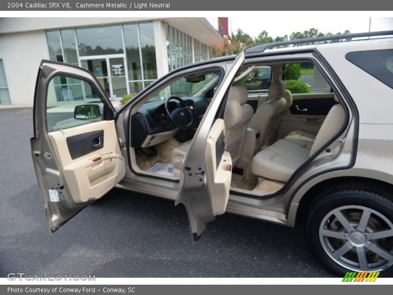 Cashmere Metallic / Light Neutral 2004 Cadillac SRX V8