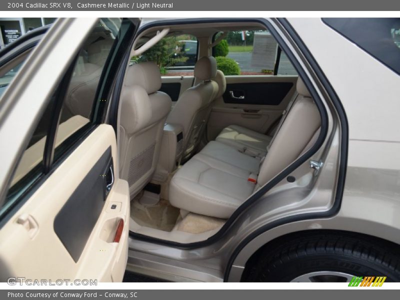 Cashmere Metallic / Light Neutral 2004 Cadillac SRX V8