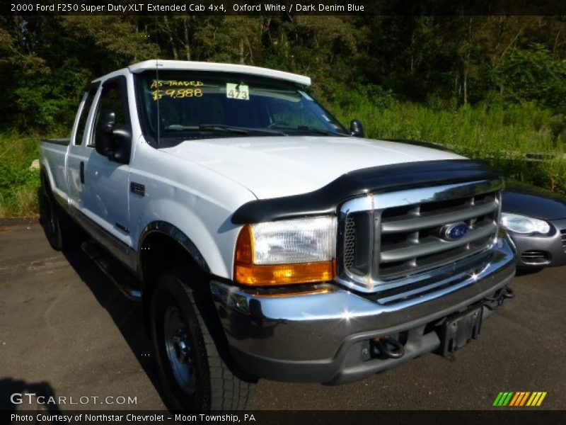 Oxford White / Dark Denim Blue 2000 Ford F250 Super Duty XLT Extended Cab 4x4