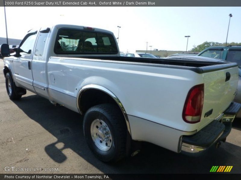 Oxford White / Dark Denim Blue 2000 Ford F250 Super Duty XLT Extended Cab 4x4
