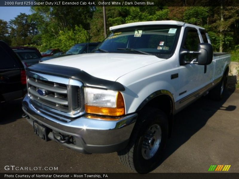 Oxford White / Dark Denim Blue 2000 Ford F250 Super Duty XLT Extended Cab 4x4