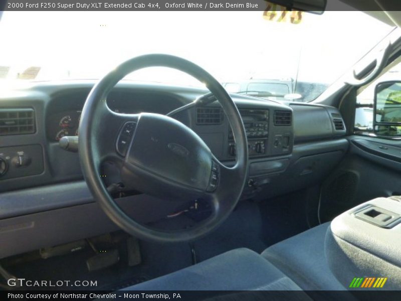 Oxford White / Dark Denim Blue 2000 Ford F250 Super Duty XLT Extended Cab 4x4