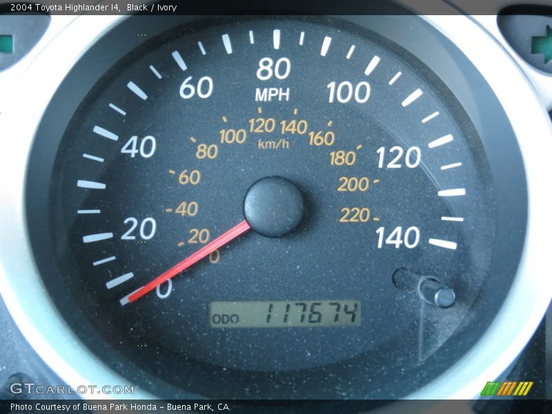 Black / Ivory 2004 Toyota Highlander I4