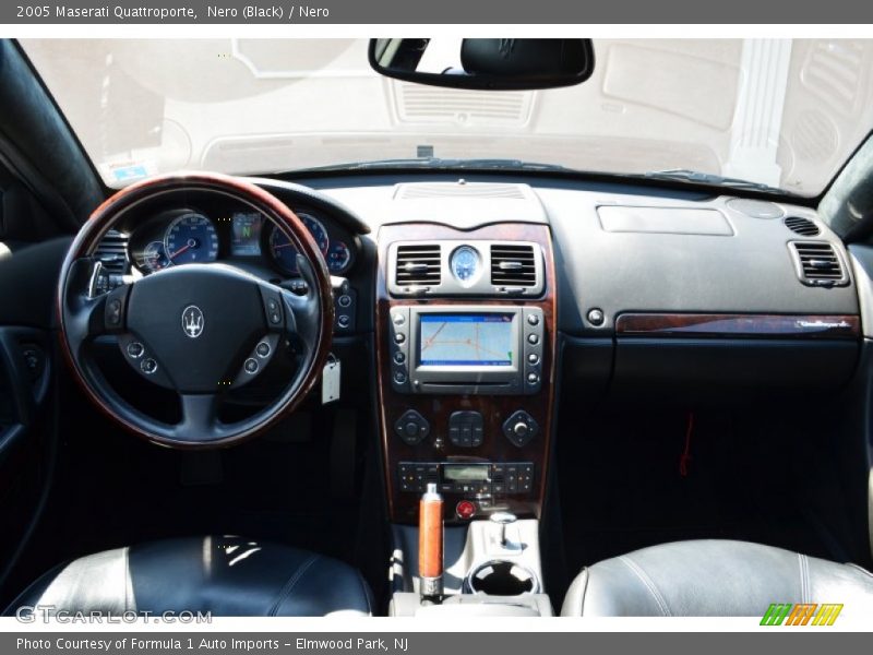 Dashboard of 2005 Quattroporte 