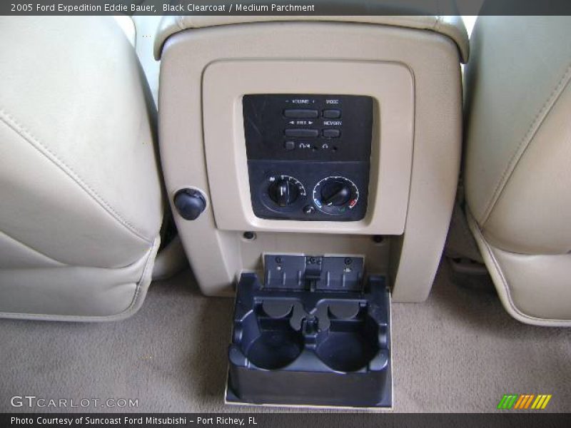 Black Clearcoat / Medium Parchment 2005 Ford Expedition Eddie Bauer