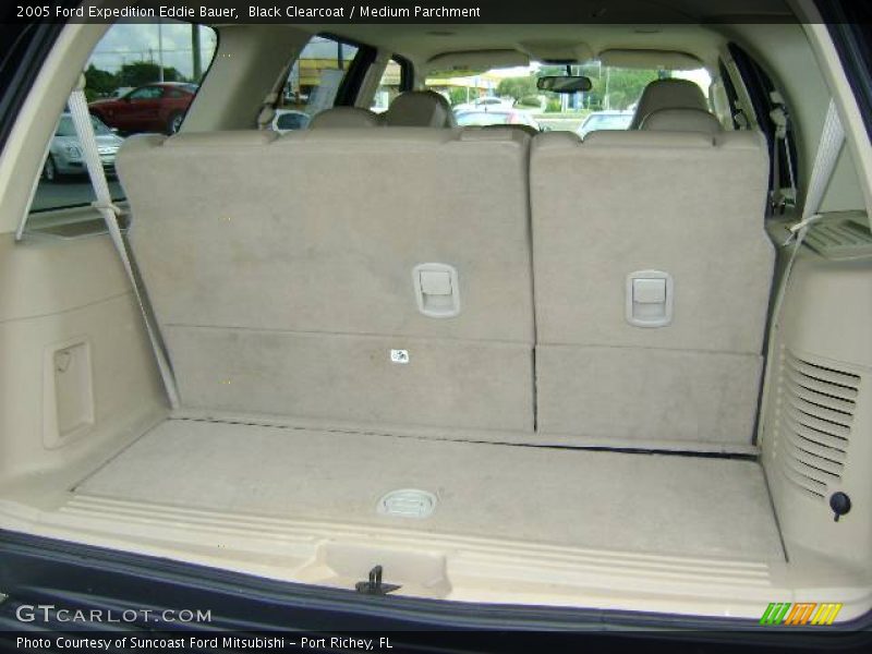 Black Clearcoat / Medium Parchment 2005 Ford Expedition Eddie Bauer