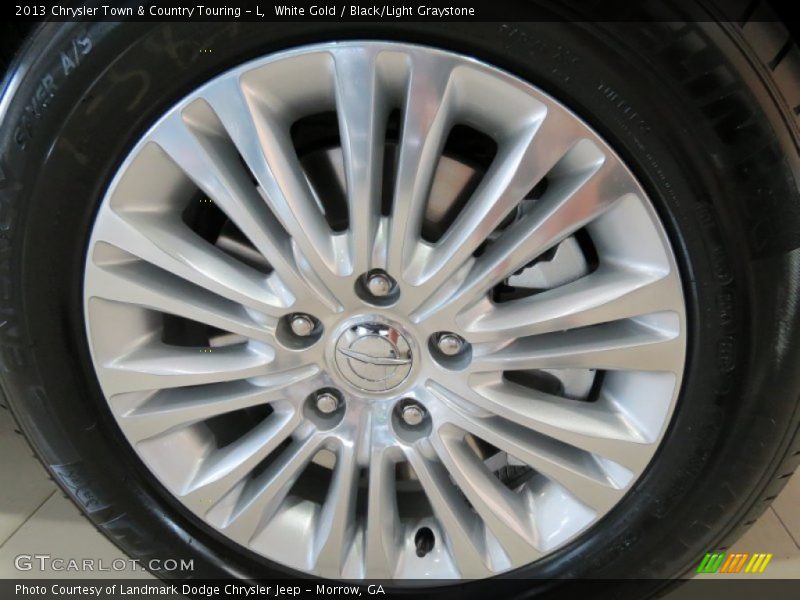  2013 Town & Country Touring - L Wheel