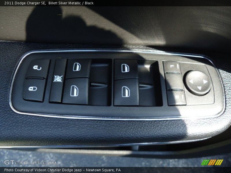 Billett Silver Metallic / Black 2011 Dodge Charger SE