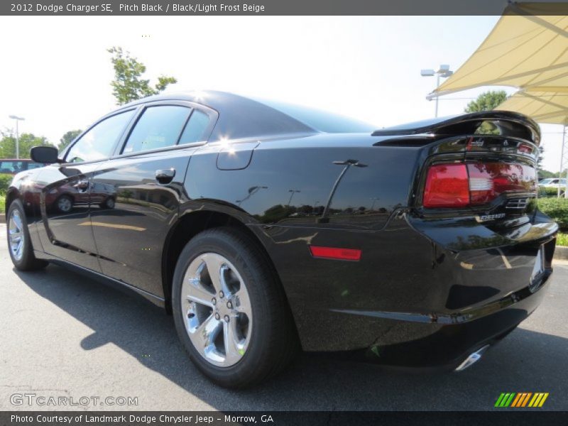 Pitch Black / Black/Light Frost Beige 2012 Dodge Charger SE