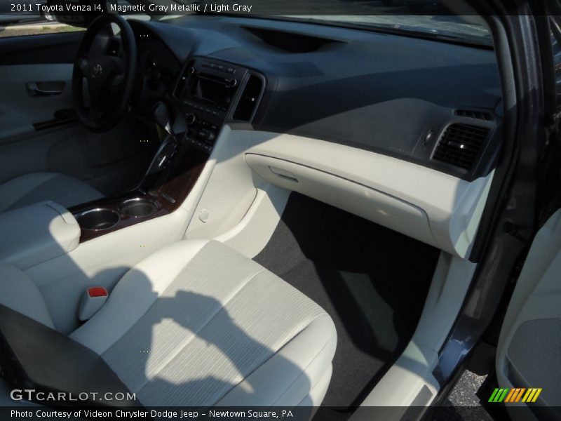 Magnetic Gray Metallic / Light Gray 2011 Toyota Venza I4