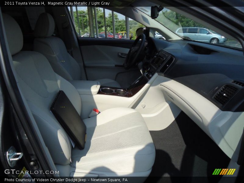 Magnetic Gray Metallic / Light Gray 2011 Toyota Venza I4