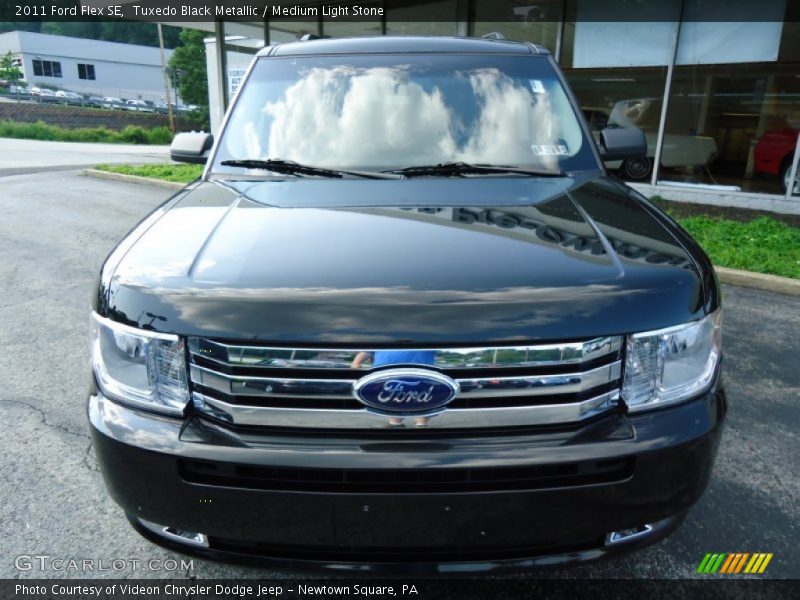 Tuxedo Black Metallic / Medium Light Stone 2011 Ford Flex SE