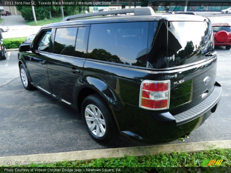 Tuxedo Black Metallic / Medium Light Stone 2011 Ford Flex SE