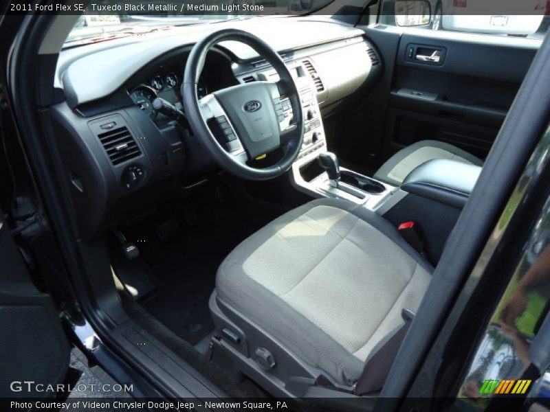 Tuxedo Black Metallic / Medium Light Stone 2011 Ford Flex SE