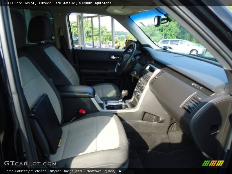 Tuxedo Black Metallic / Medium Light Stone 2011 Ford Flex SE