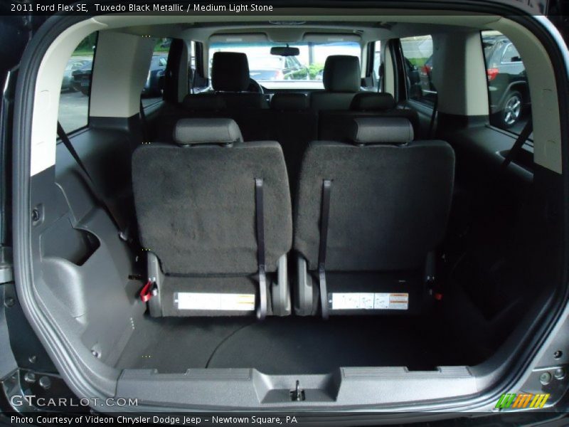 Tuxedo Black Metallic / Medium Light Stone 2011 Ford Flex SE