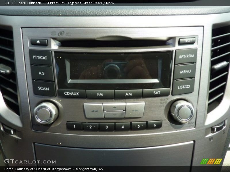 Cypress Green Pearl / Ivory 2013 Subaru Outback 2.5i Premium