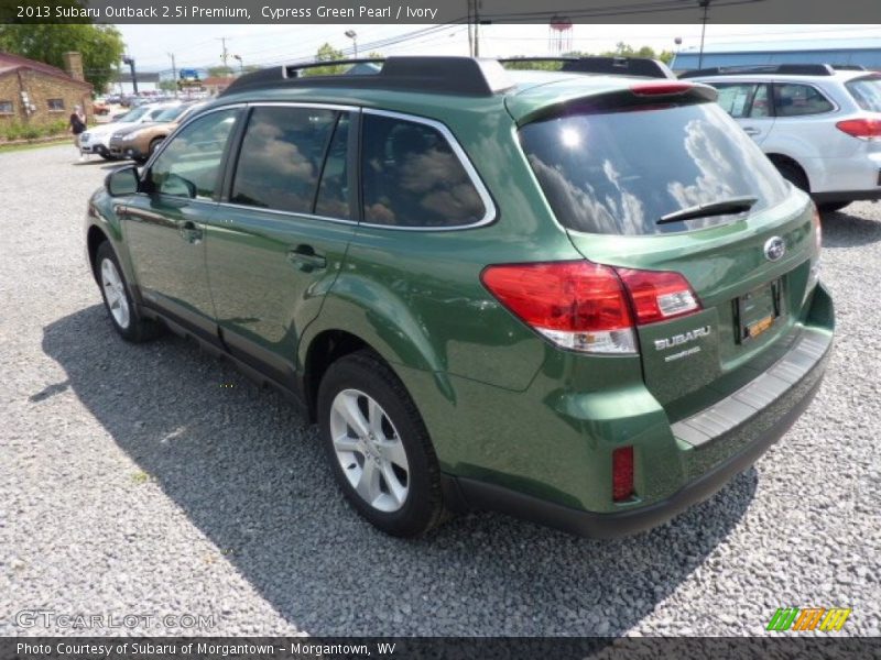 Cypress Green Pearl / Ivory 2013 Subaru Outback 2.5i Premium