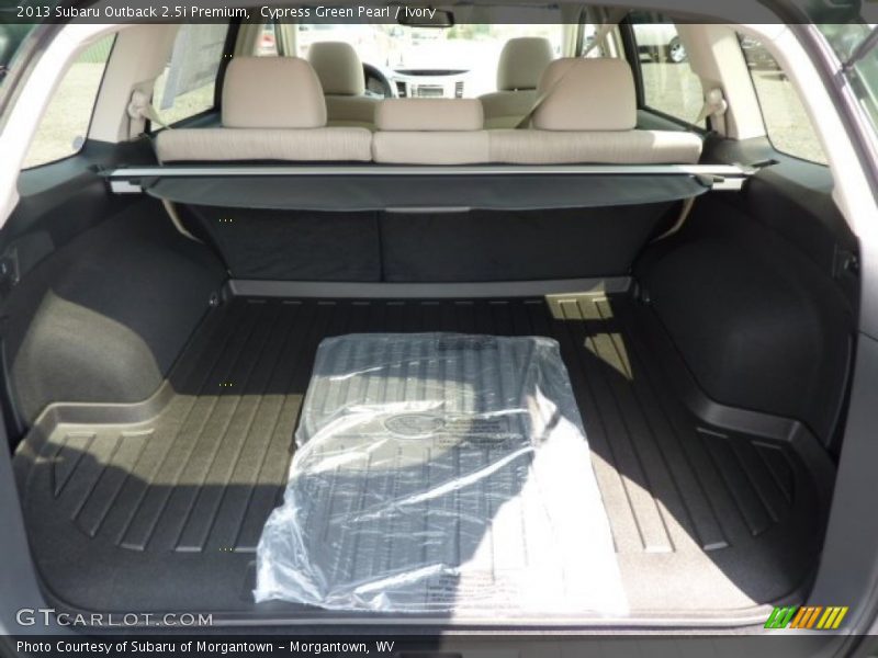 Cypress Green Pearl / Ivory 2013 Subaru Outback 2.5i Premium