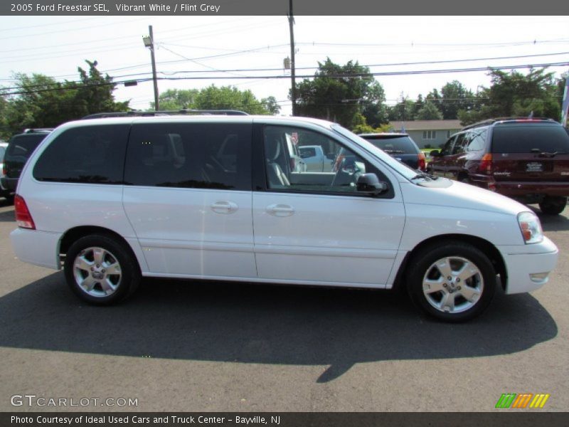 Vibrant White / Flint Grey 2005 Ford Freestar SEL