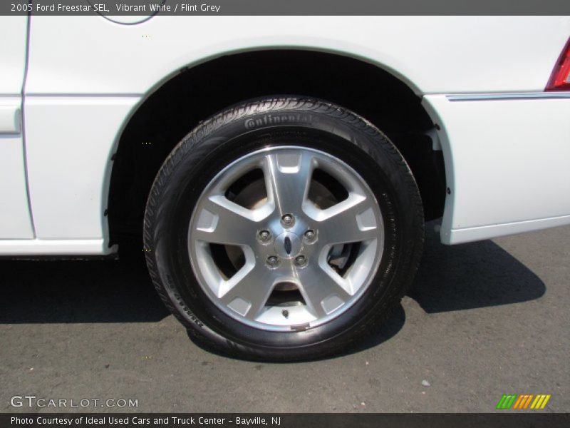 Vibrant White / Flint Grey 2005 Ford Freestar SEL