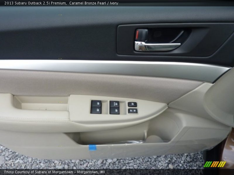 Caramel Bronze Pearl / Ivory 2013 Subaru Outback 2.5i Premium