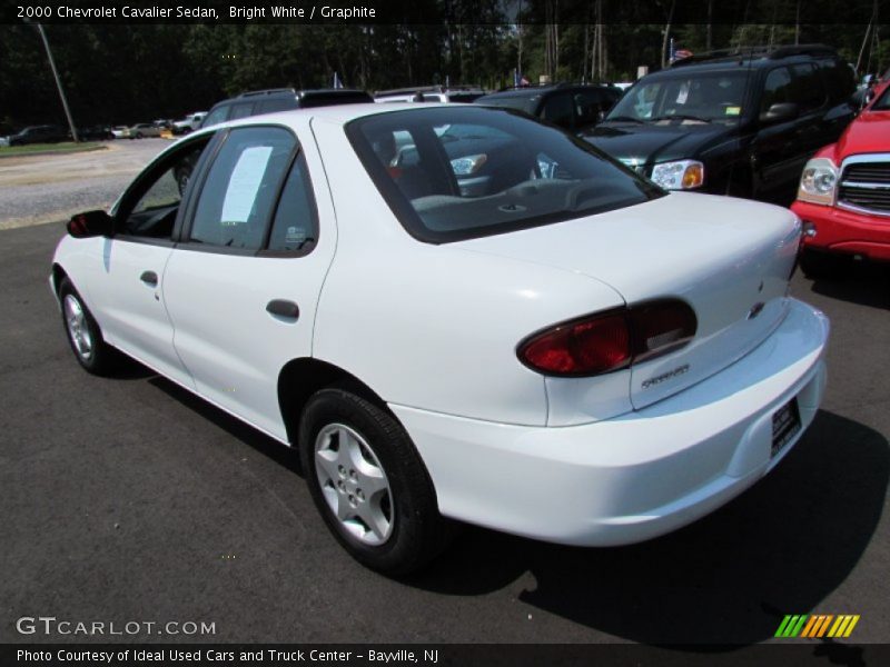Bright White / Graphite 2000 Chevrolet Cavalier Sedan