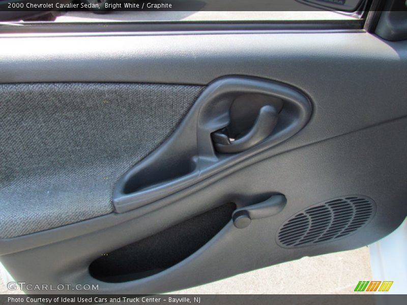 Bright White / Graphite 2000 Chevrolet Cavalier Sedan