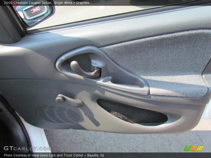 Bright White / Graphite 2000 Chevrolet Cavalier Sedan