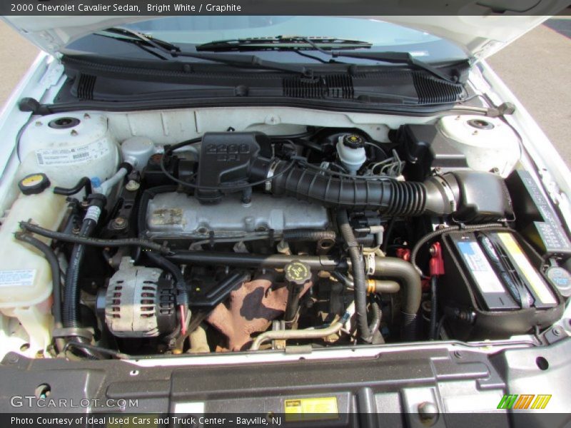 Bright White / Graphite 2000 Chevrolet Cavalier Sedan