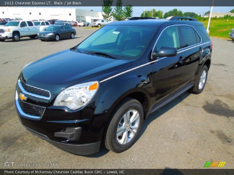 Front 3/4 View of 2013 Equinox LT