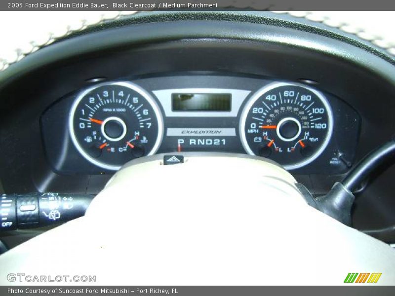 Black Clearcoat / Medium Parchment 2005 Ford Expedition Eddie Bauer