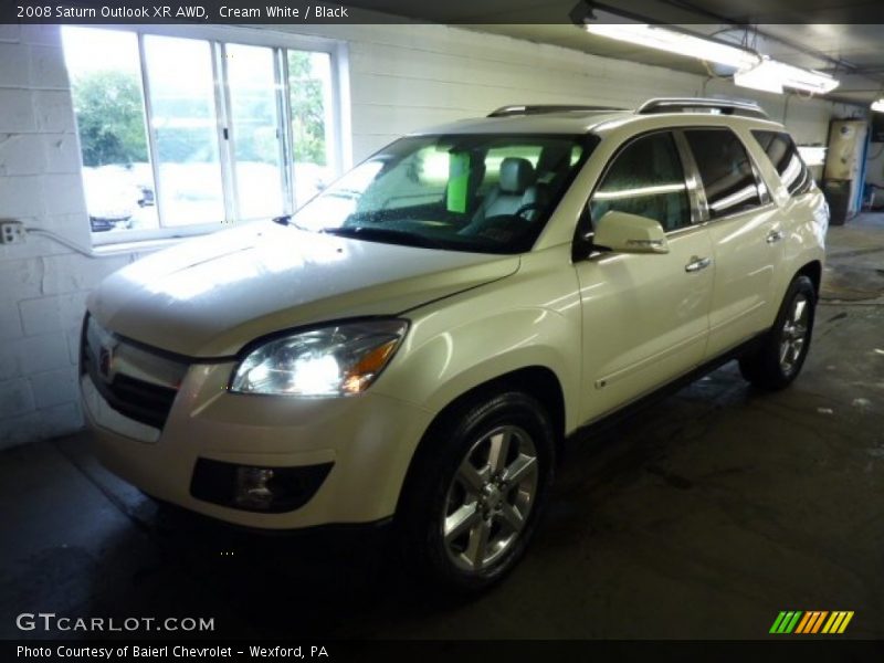 Cream White / Black 2008 Saturn Outlook XR AWD